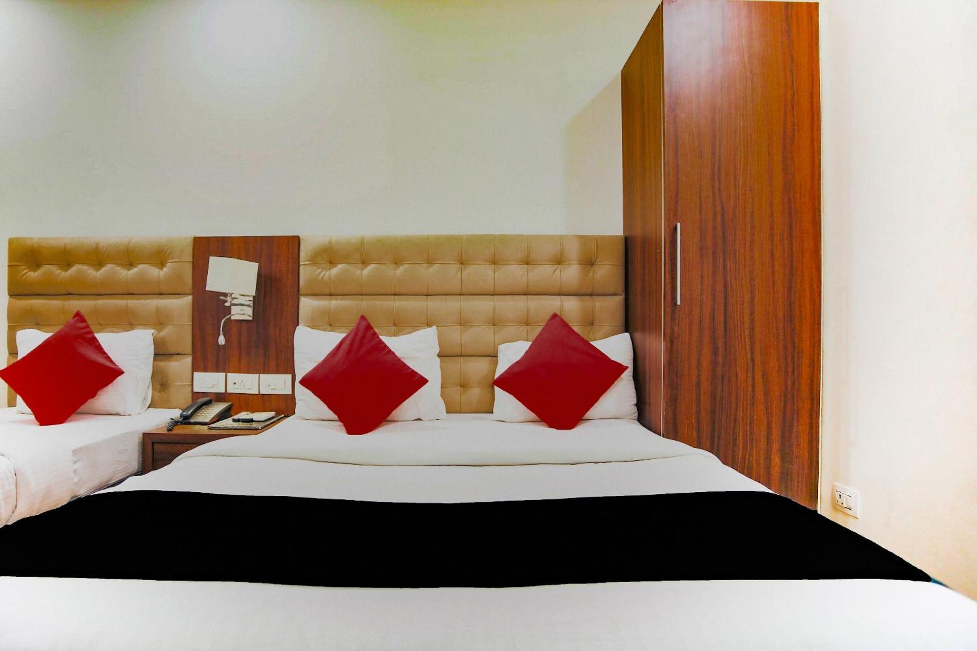 Collection O The Kailash Dev Hotel Neu-Delhi Exterior foto